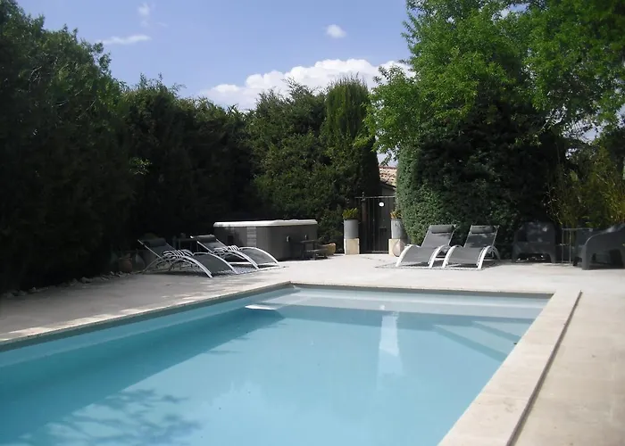 Gite De Charme Piscine Et Spa En Provence