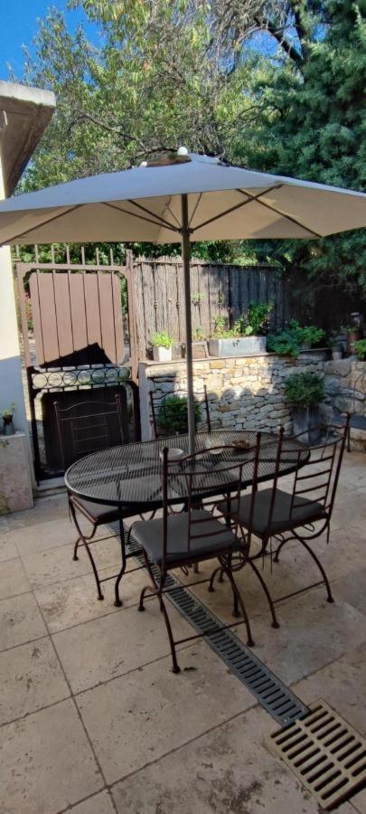 De Charme Piscine Et En Provence Holiday home Methamis